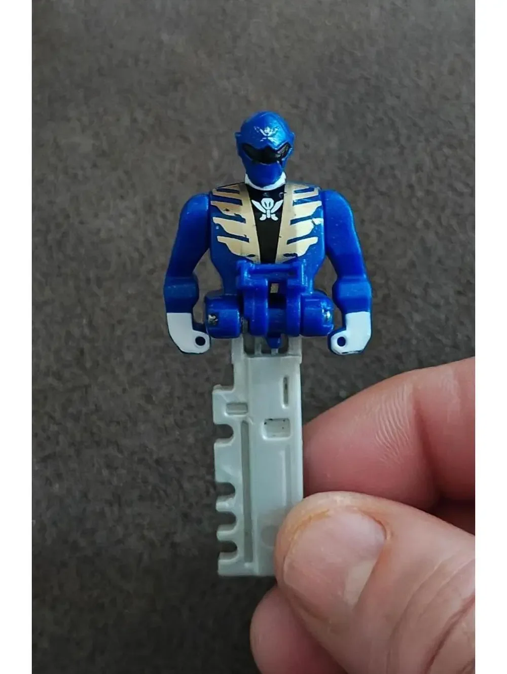 Cool Mini Power Rangers Super Megaforce Ranger Keys - Picture 7 of 9